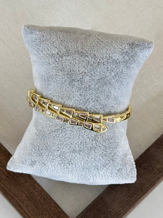 Özel Seri Baget Taşlı Yılan Kelepçe