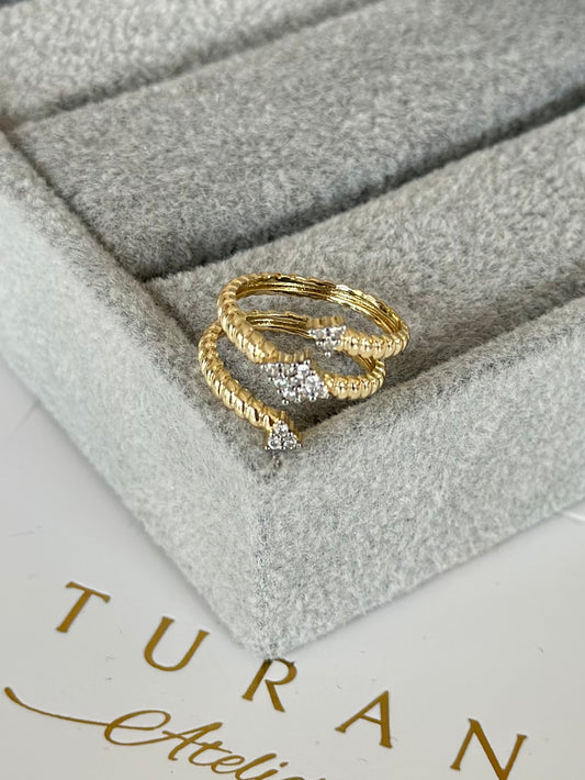 Özel Seri Üçgen Tasarım Yüzük