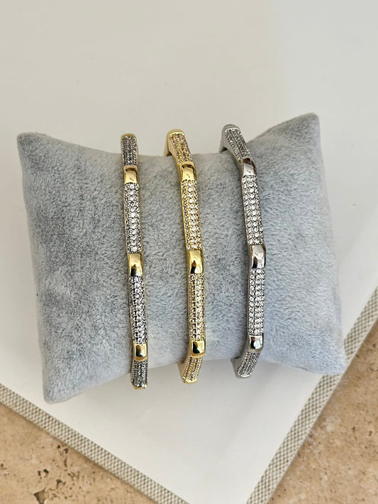 Zirkon Taşlı Sekizgen Kelepçe