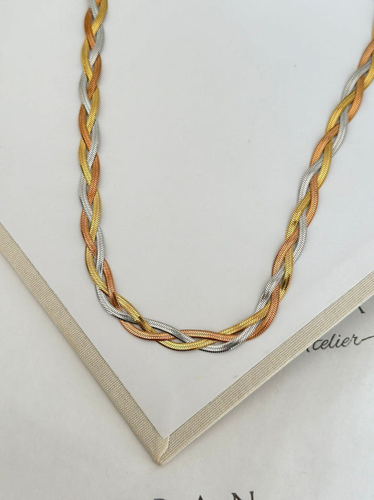 Örgü 3 renk kolye çelik