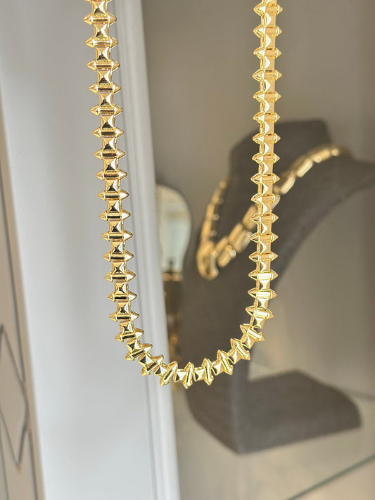 Kalın Çivi Tasarım Leyla Kolye Model 2