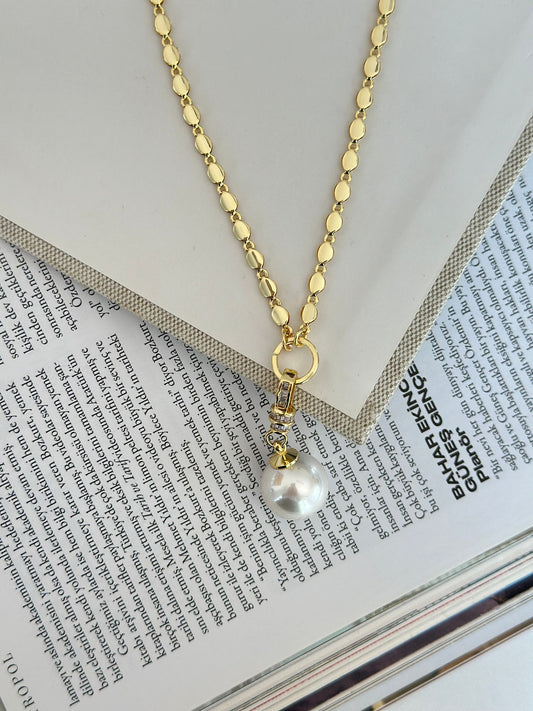 Top İnci Detaylı Plaka Zincir Kolye