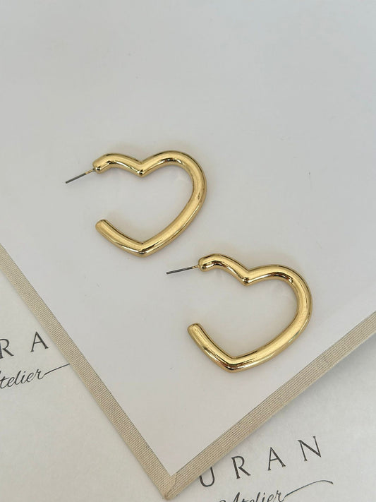 Gold Renk Hafif Kalp Küpe ( Orta )