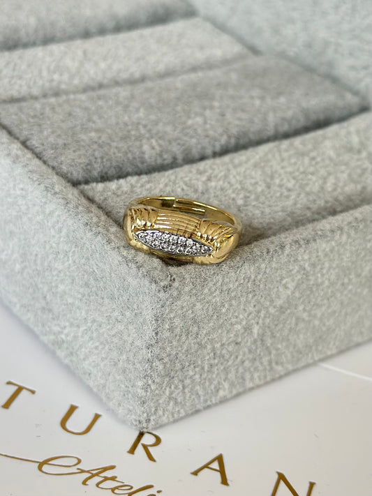 Özel Seri Taşlı Yüzük