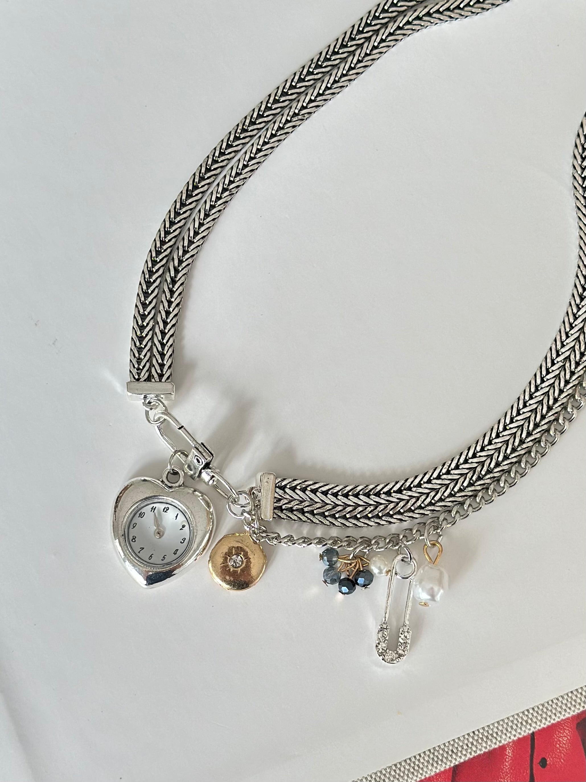 Saat Model Marka Kolye