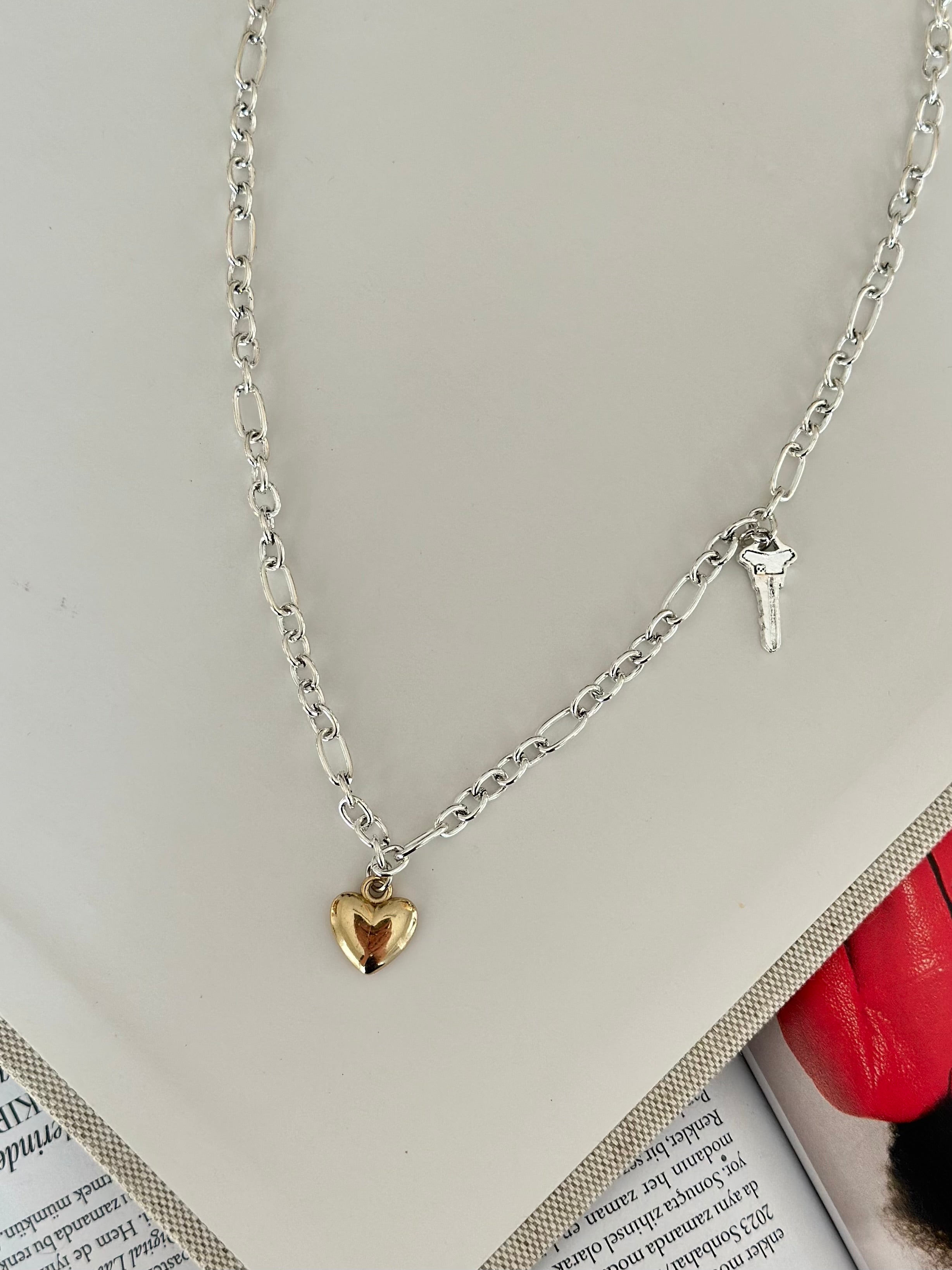 Saat Model Marka Kolye