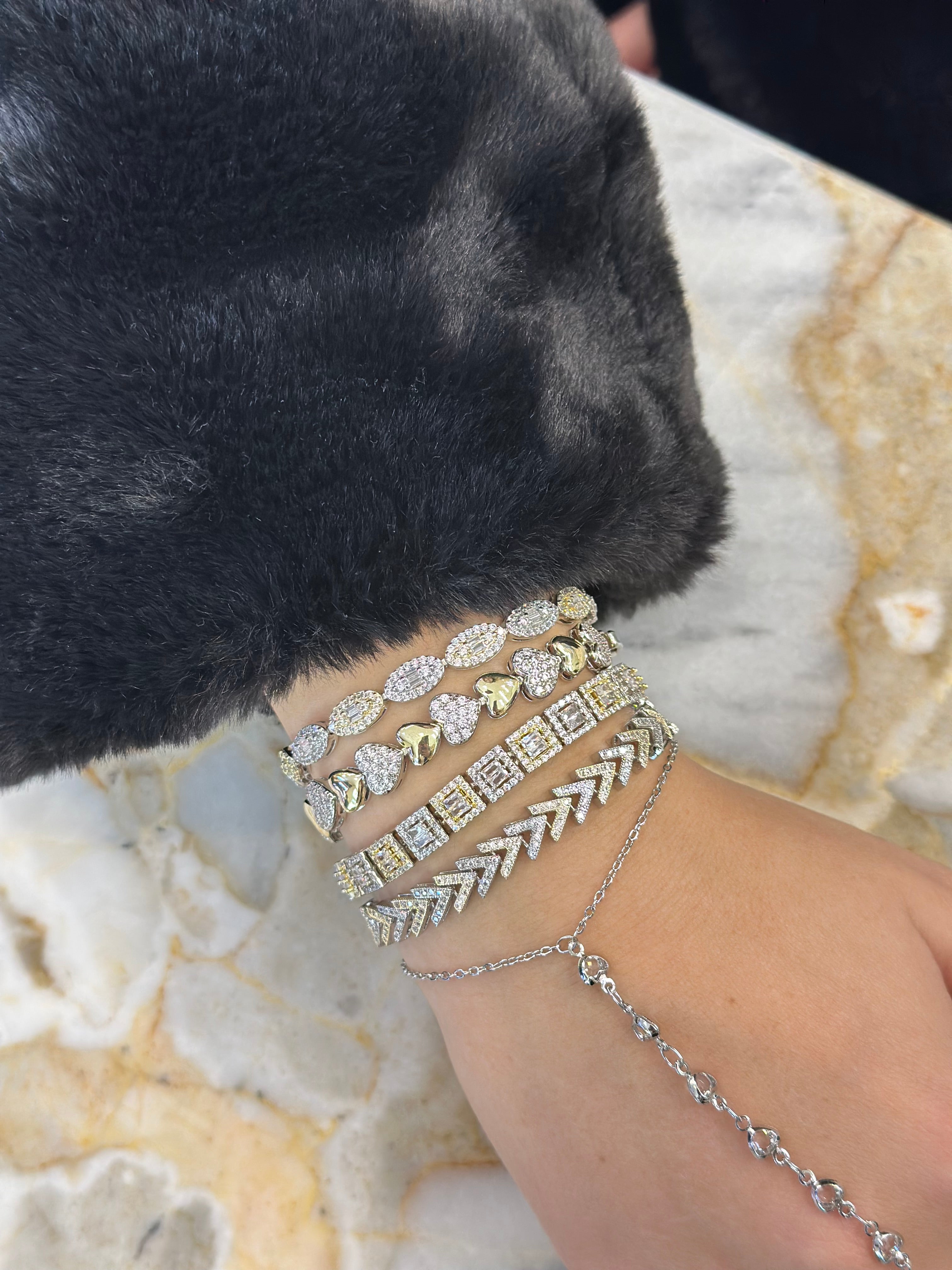 Özel Seri Full Taşlı Oval Model Bileklik