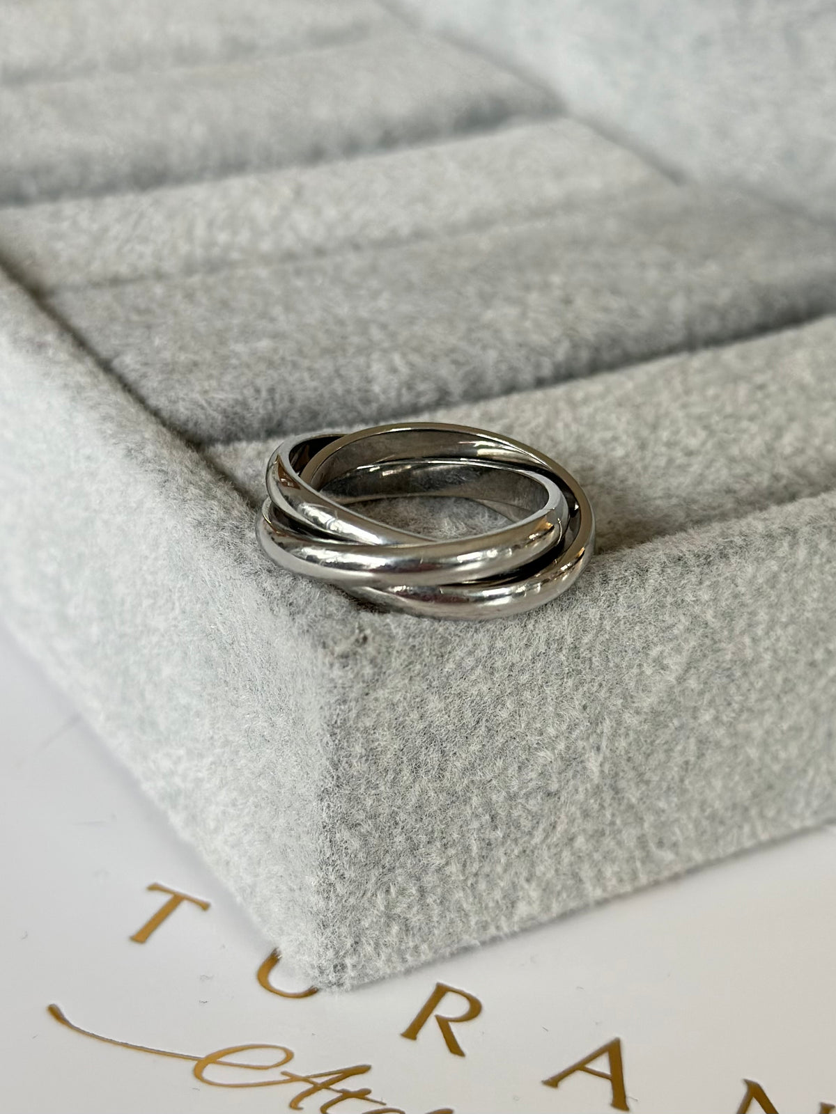 Gümüş Renk Halka Marka Yüzük