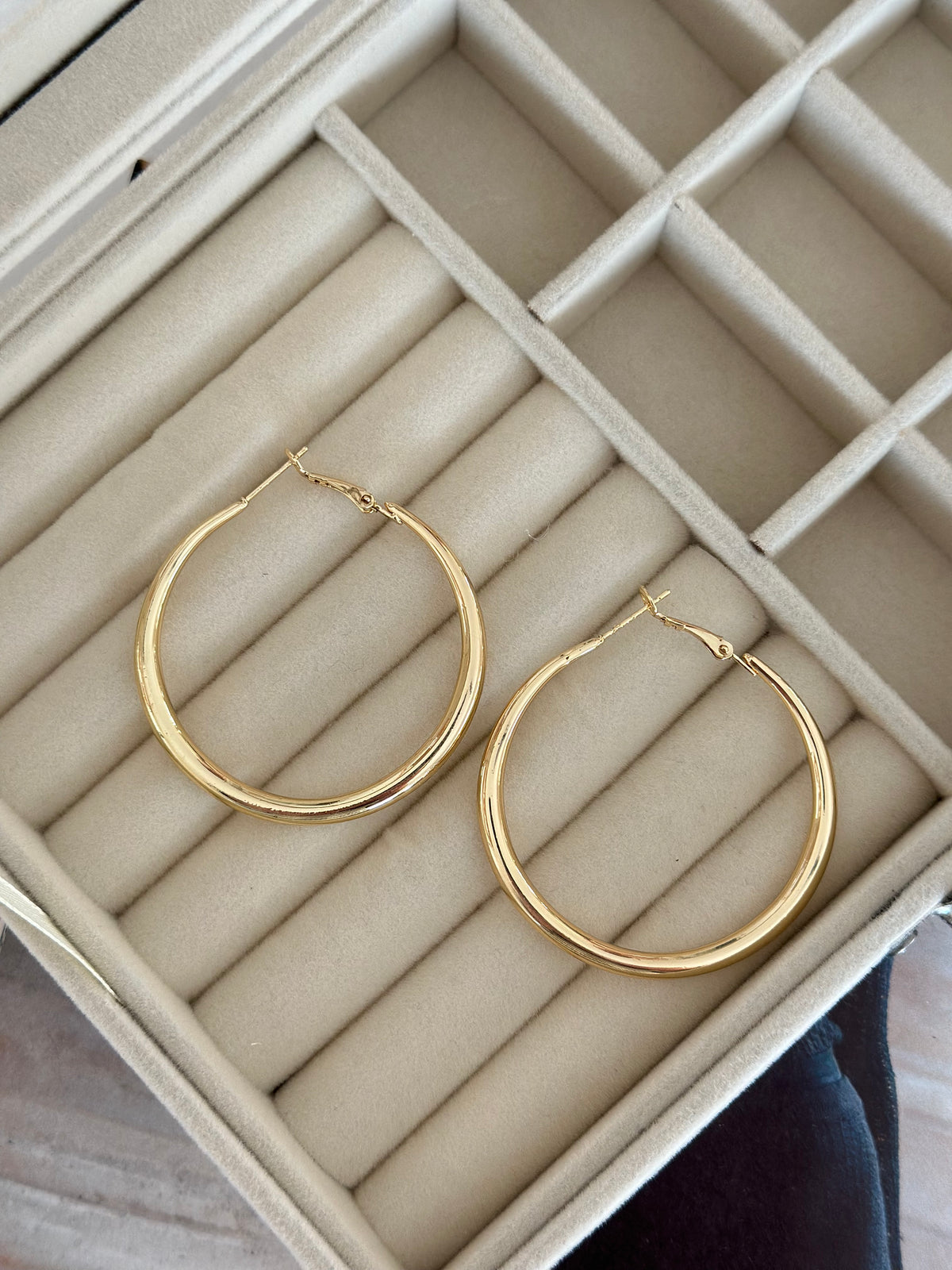 Bombe Halka Küpe İç Çap Ölçüsü: 4 cm