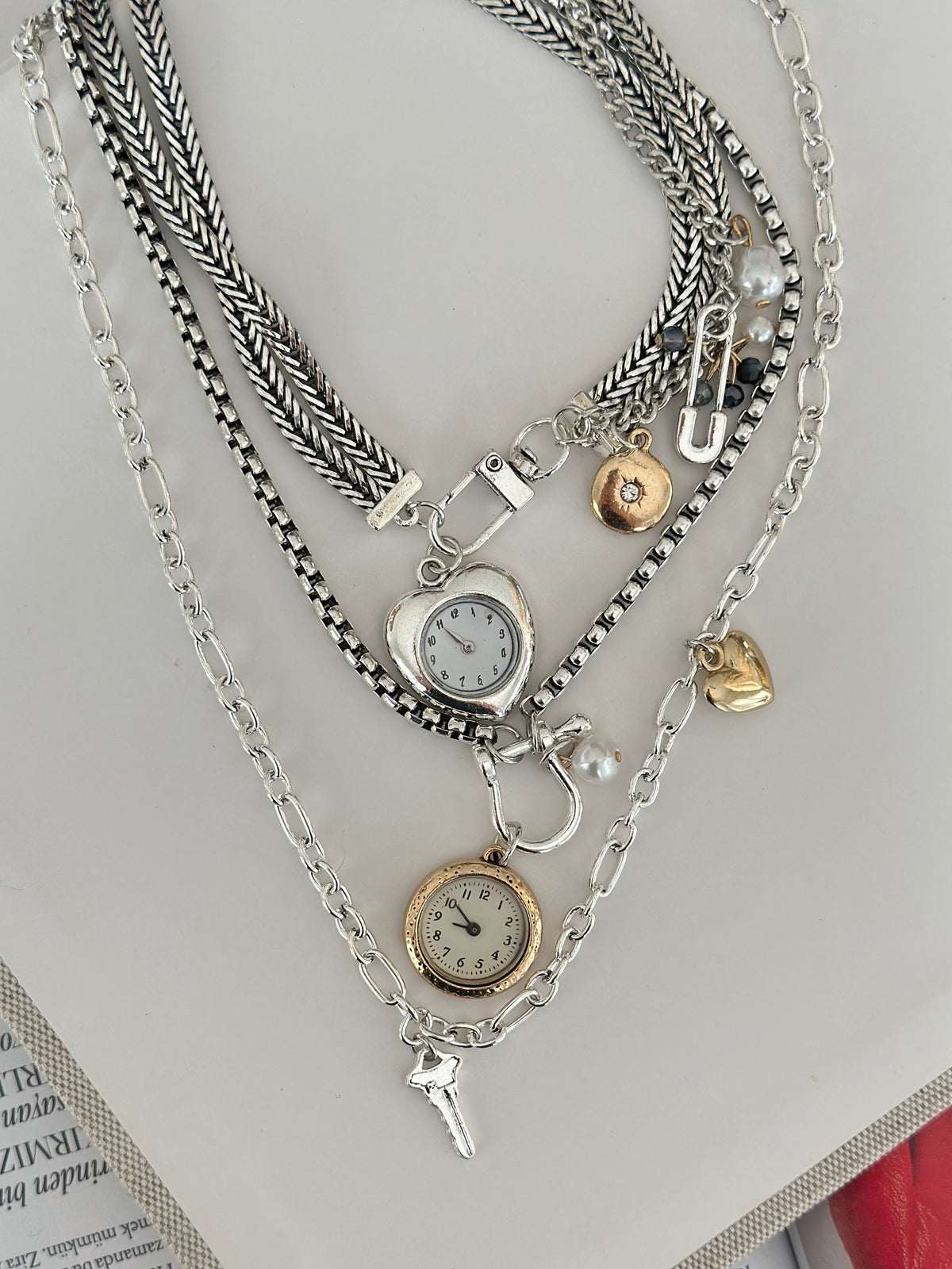 Saat Model Marka Kolye