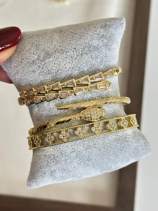 Özel Seri Baget Taşlı Yılan Kelepçe