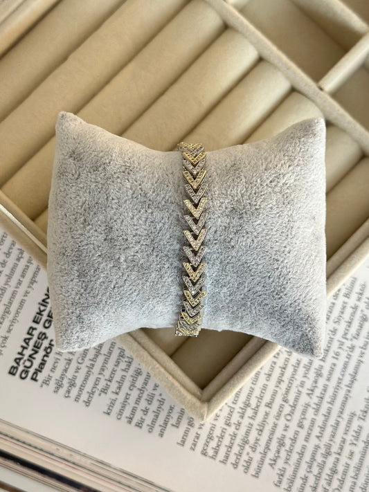 Özel Seri Full Taşlı V Model Bileklik