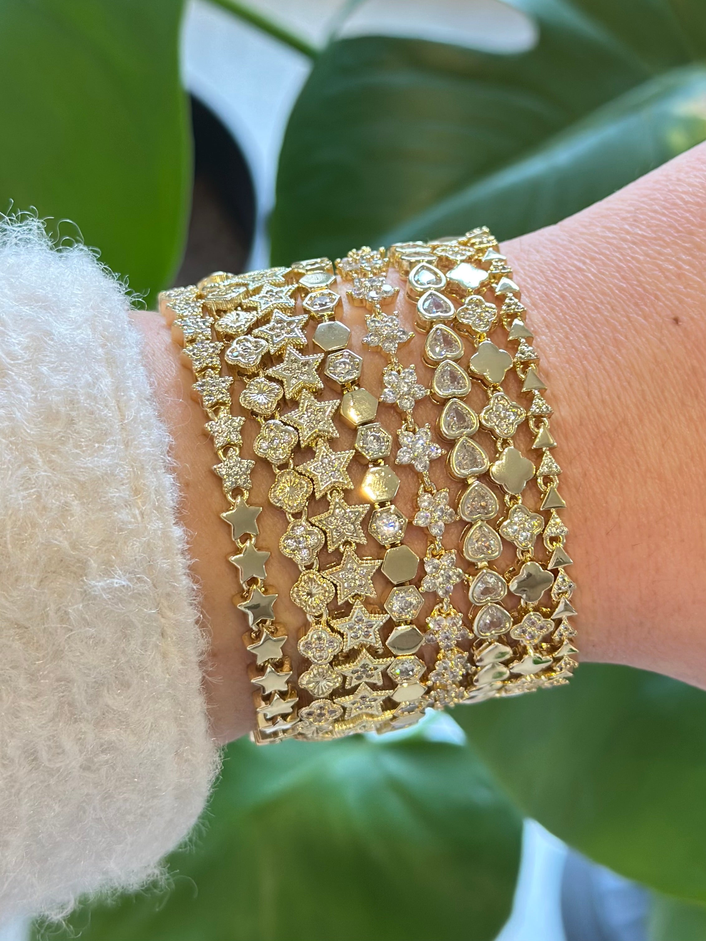 Taşlı Üçgen Yolu Özel Seri Bileklik