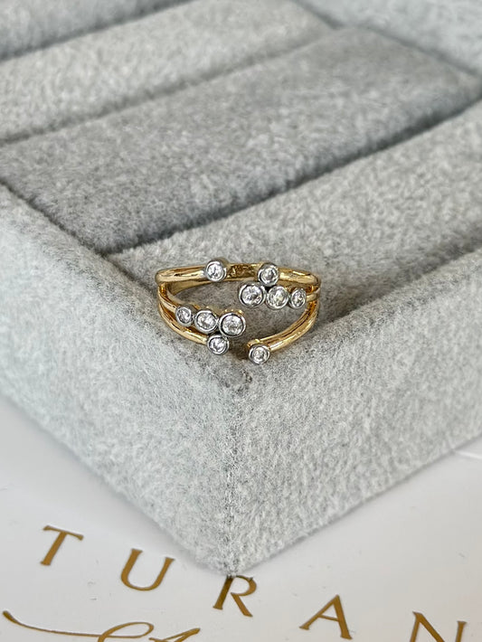 Özel Seri Damla Taşlı Yüzük