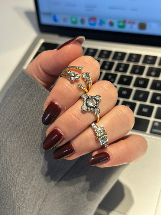 Özel Seri Damla Taşlı Yüzük