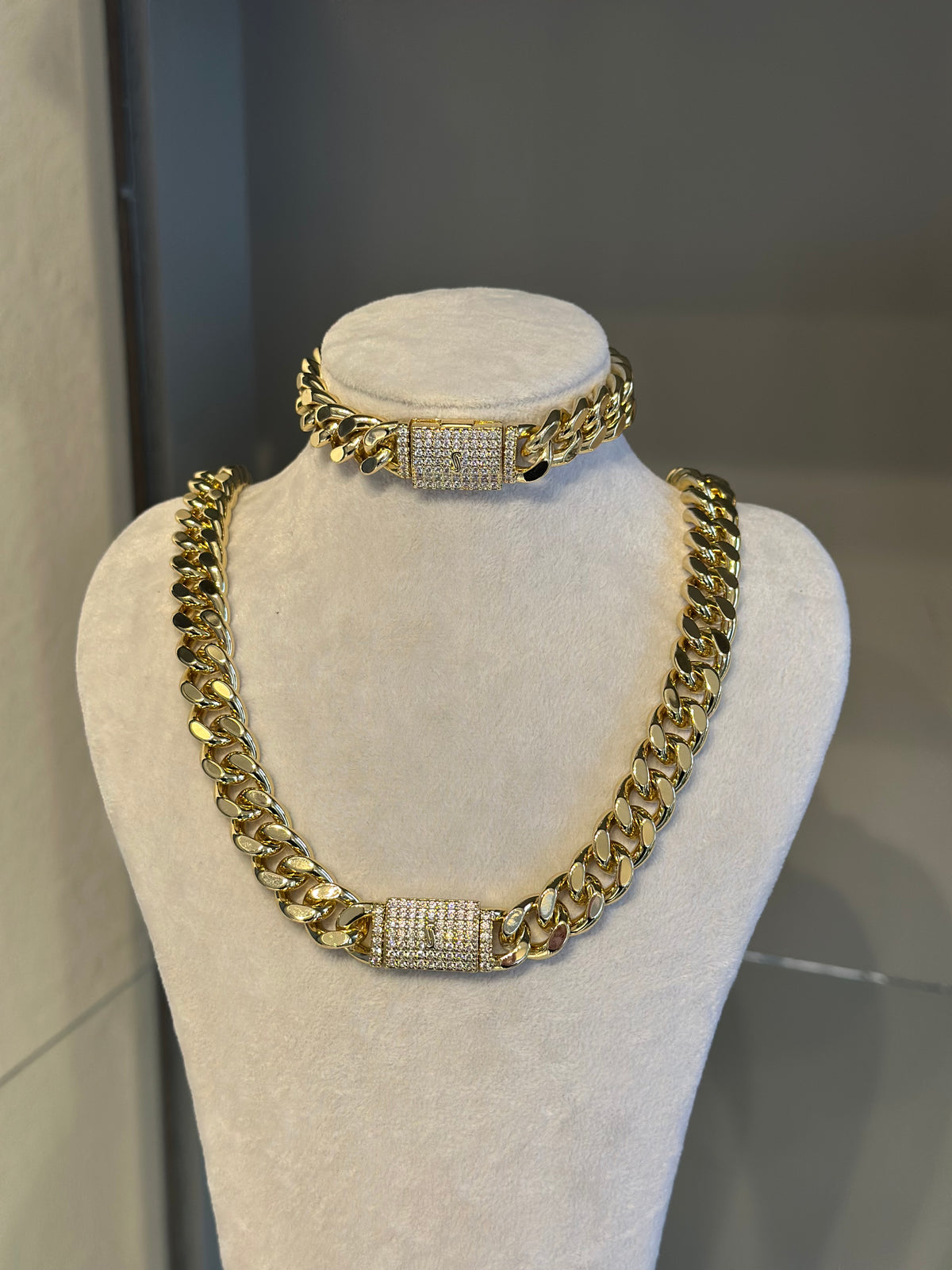 Özel Seri  Royal Chain Kolye Bileklik Set