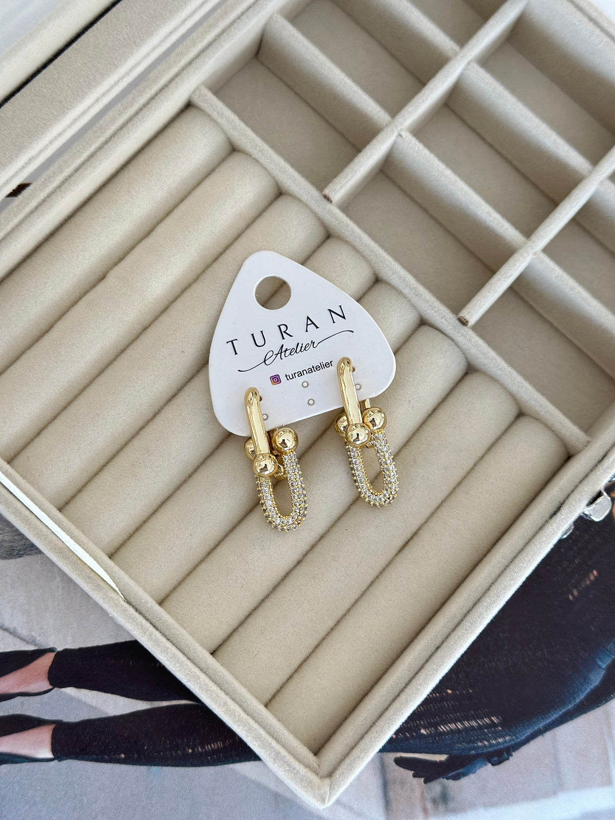 Özel Seri Taşlı Tiff Tasarım Gold Küpe