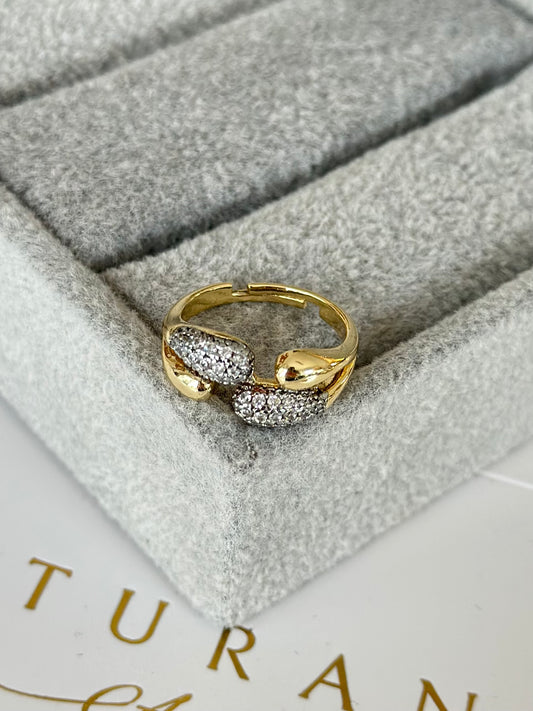 Özel Seri Damla Formda Yüzük