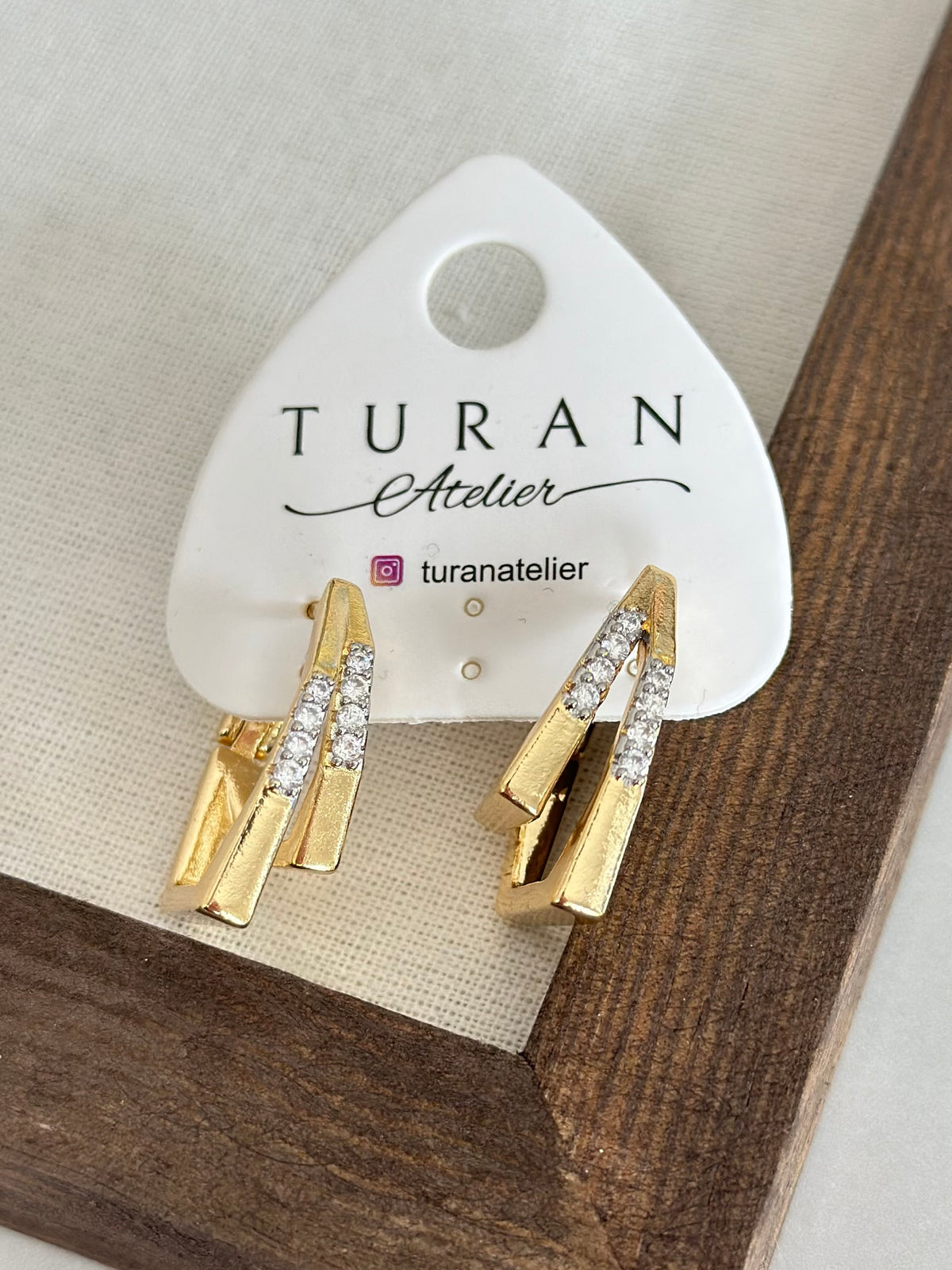 İkili Görünümlü Mini Taşlı Küpe