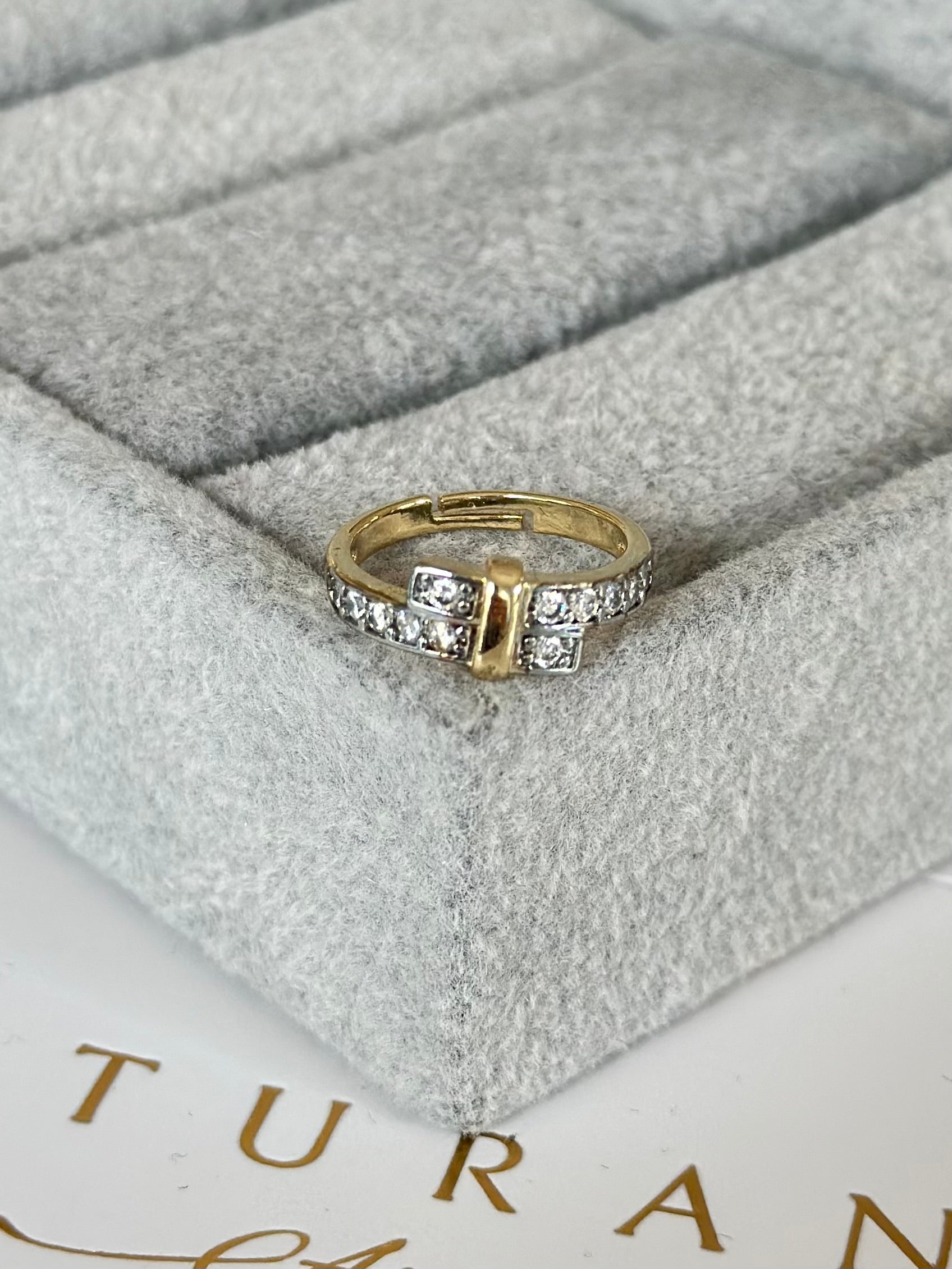 Özel Seri Su Yolu Yüzük