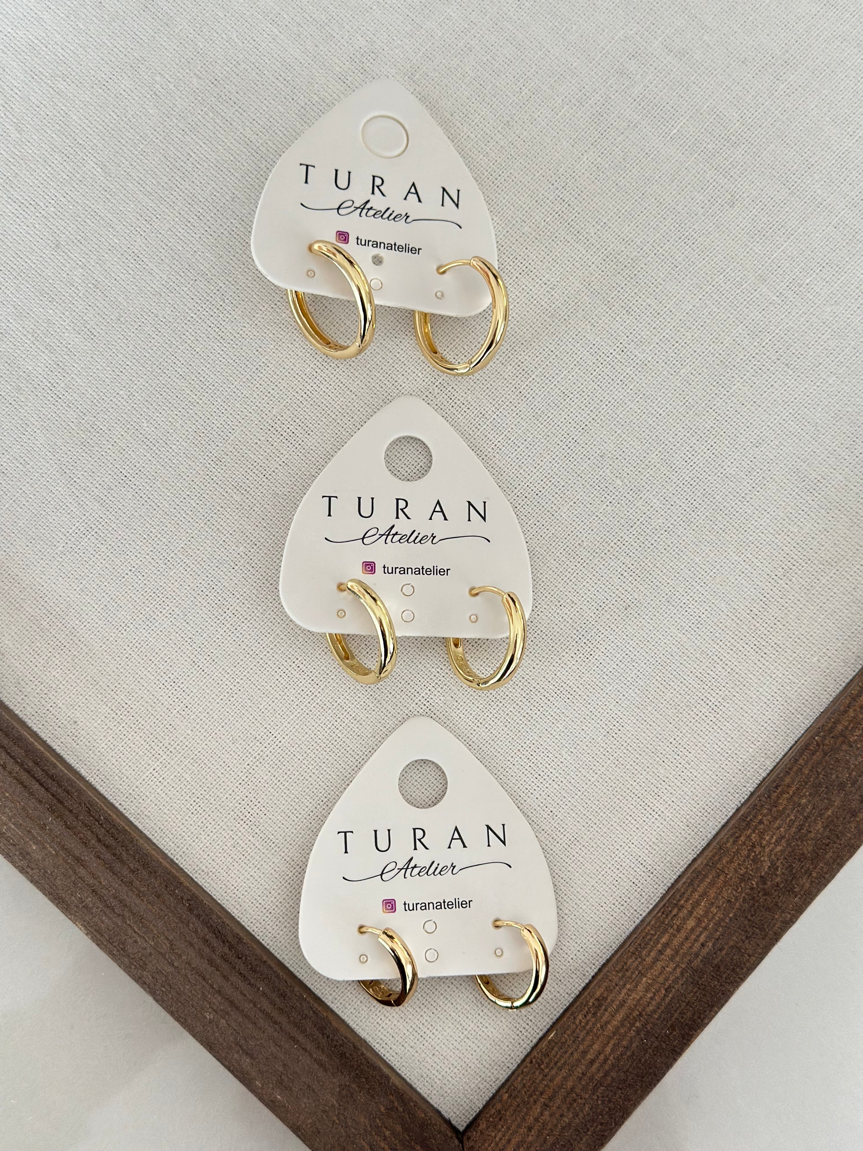 Minimal Gold Halka Küpe