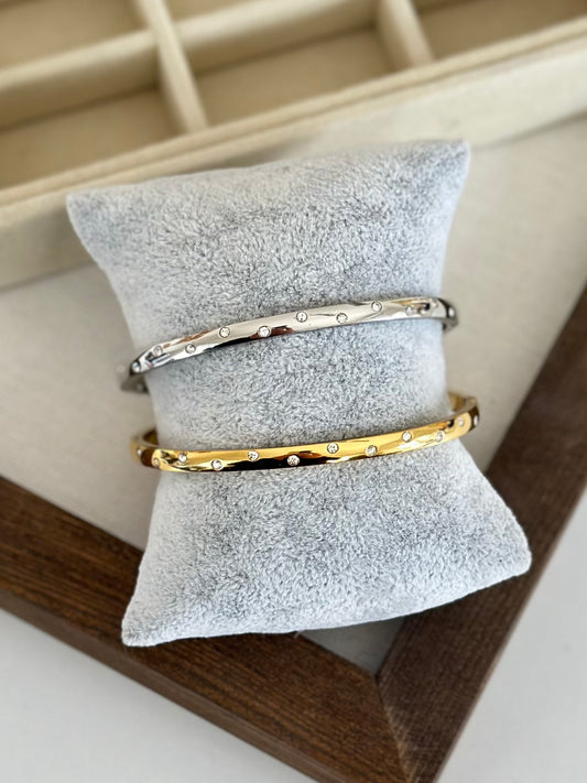 Mini Taşlı İnce Çelik Kelepçe