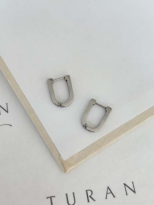 Çelik Minimal Oval Halka Küpe