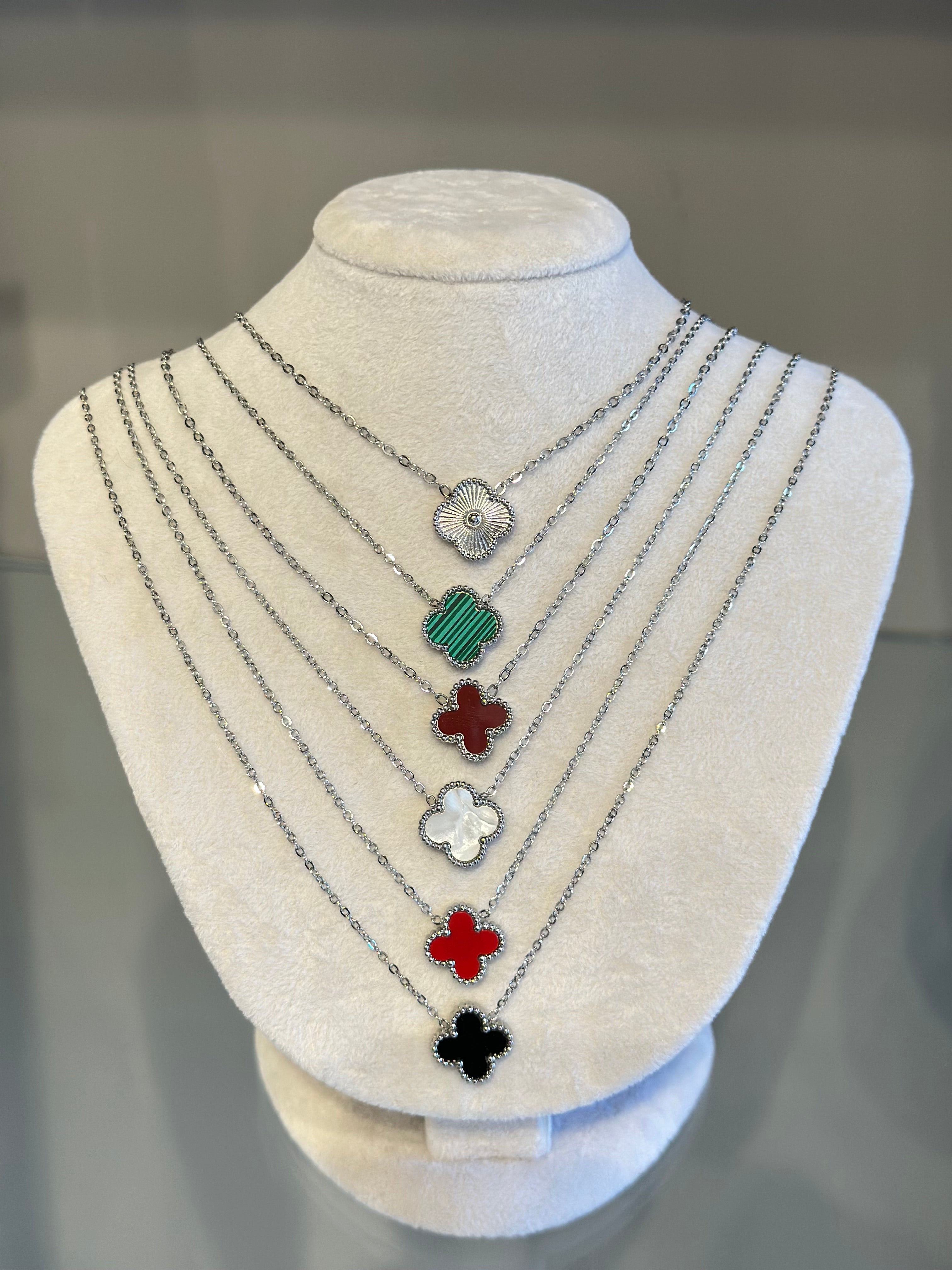 Gümüş Renk Zincir Bordo Yonca Kolye