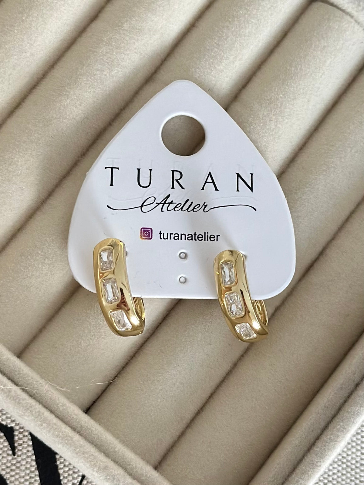 Baget Taşlı Dikdörtgen Küpe