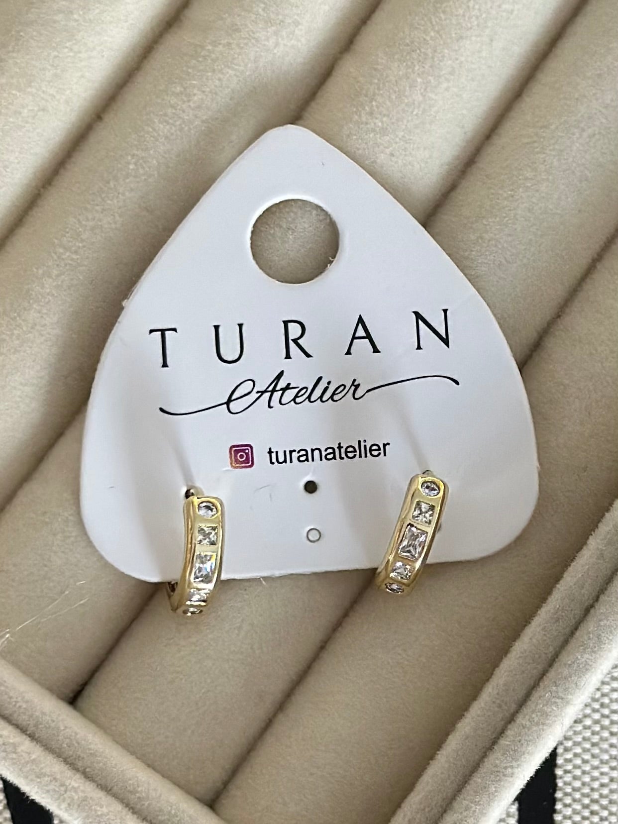 Mini Geometrik Taşlı Halka Küpe