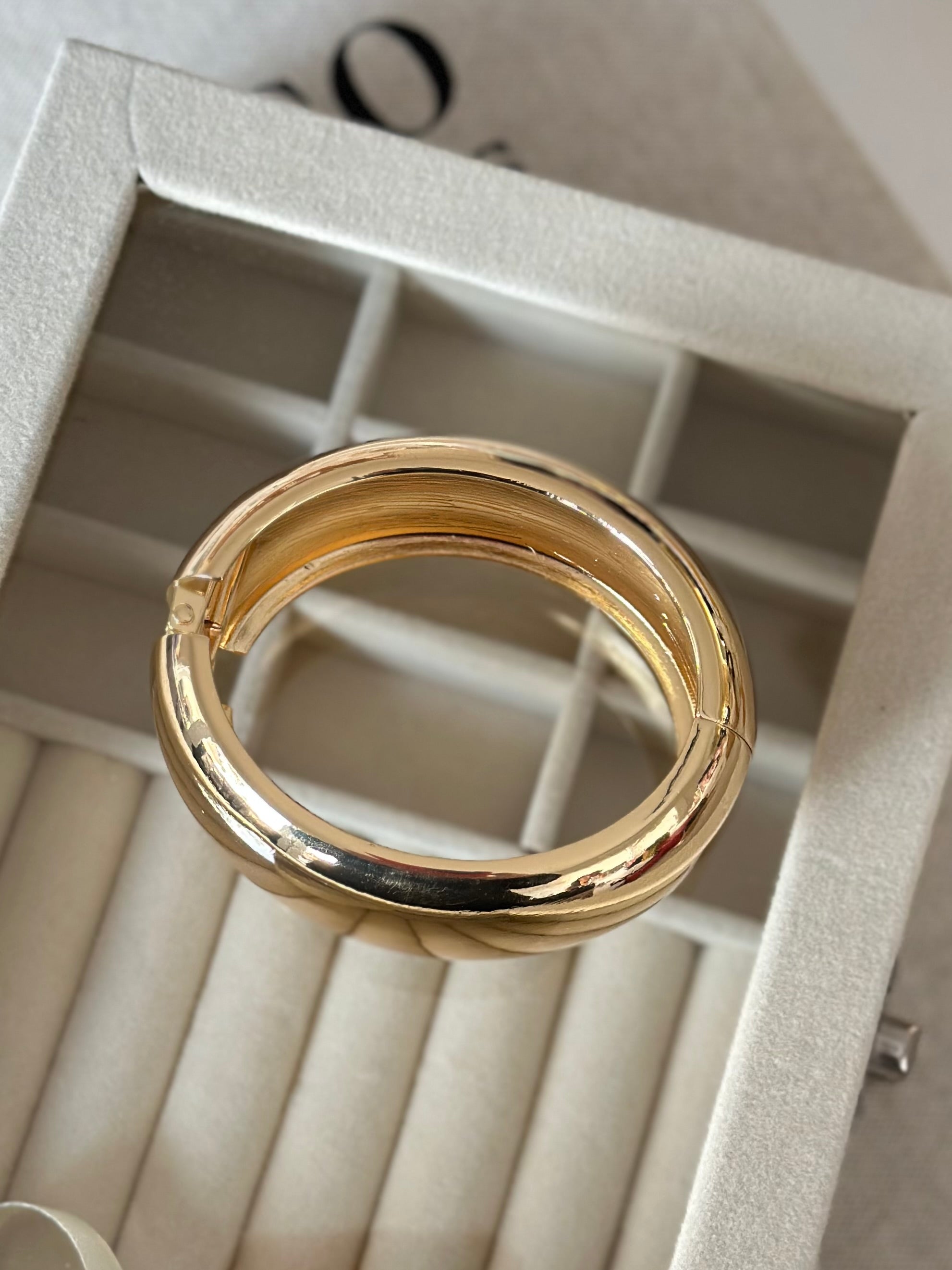 Kalın Bombe Gold Kelepçe