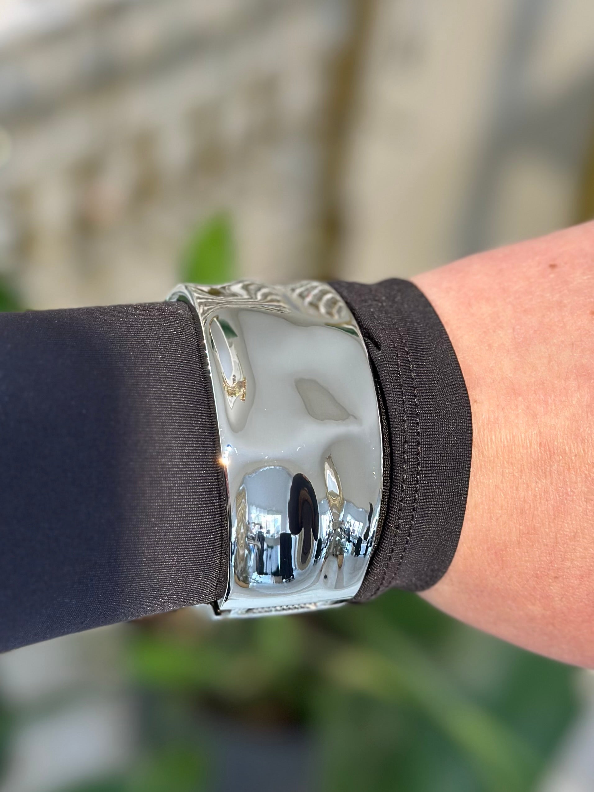 Darbeli Kalın Gümüş Renk Kelepçe