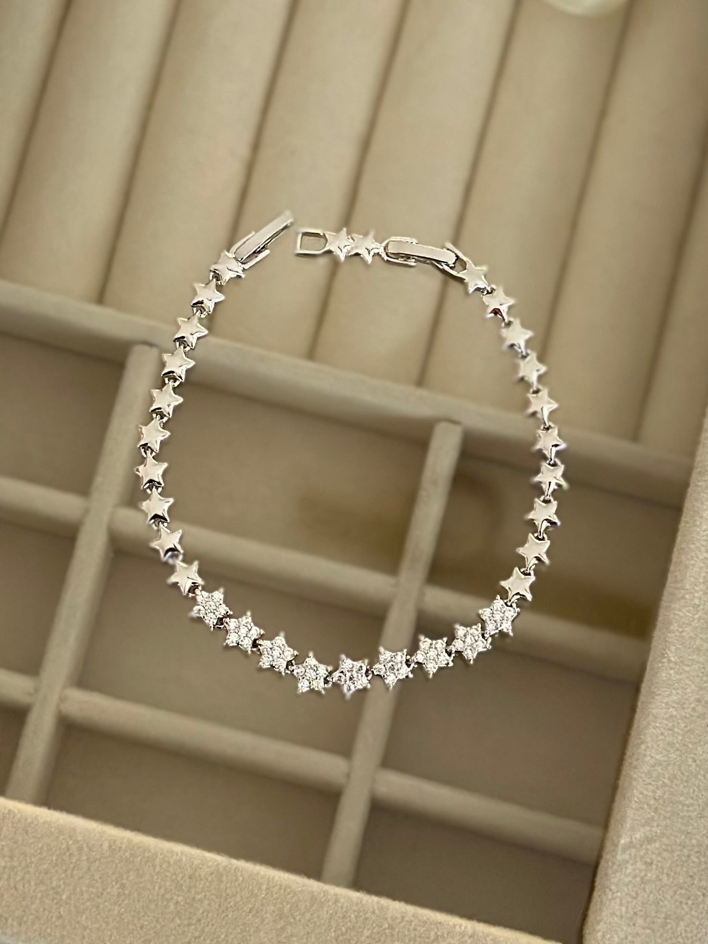 Yarım Taşlı Yıldız Bileklik