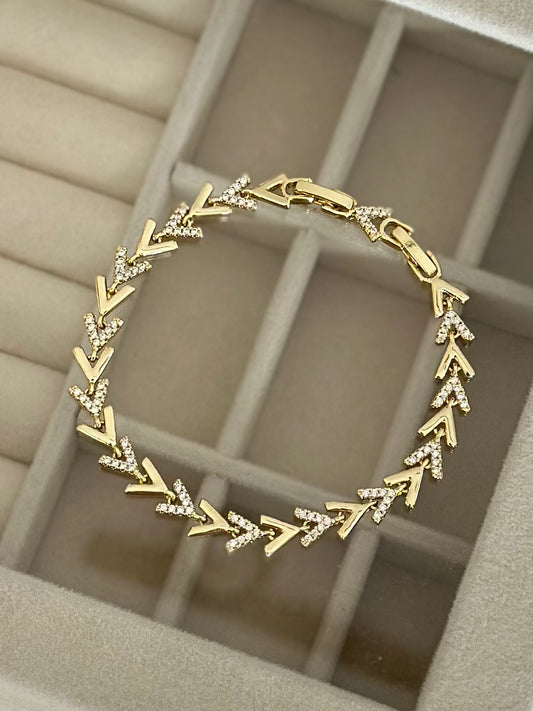 Gold Özel Tasarım V Bileklik