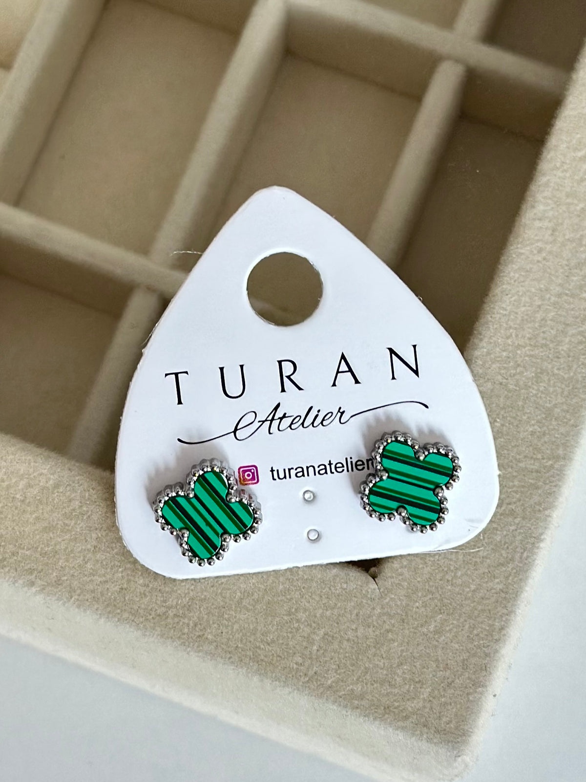 Gümüş Detay Yeşil Yonca Küpe