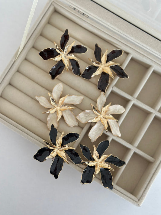 Gold Detay Renkli Çiçek Küpe