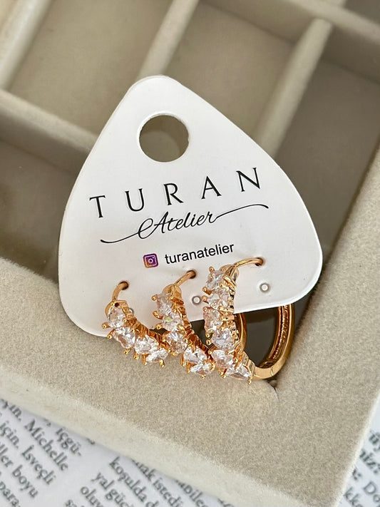 Kalp Taşlı 3lü Gold Küpe Kombini