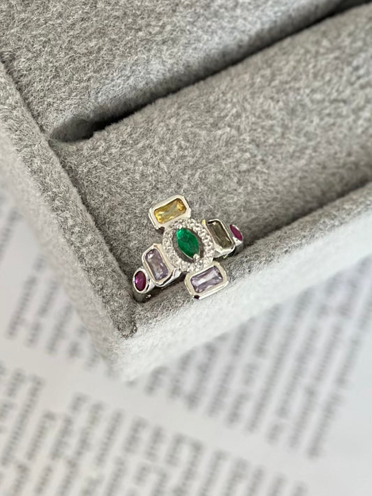 Renkli Taşlı Gümüş Detay Özel Seri Yüzük