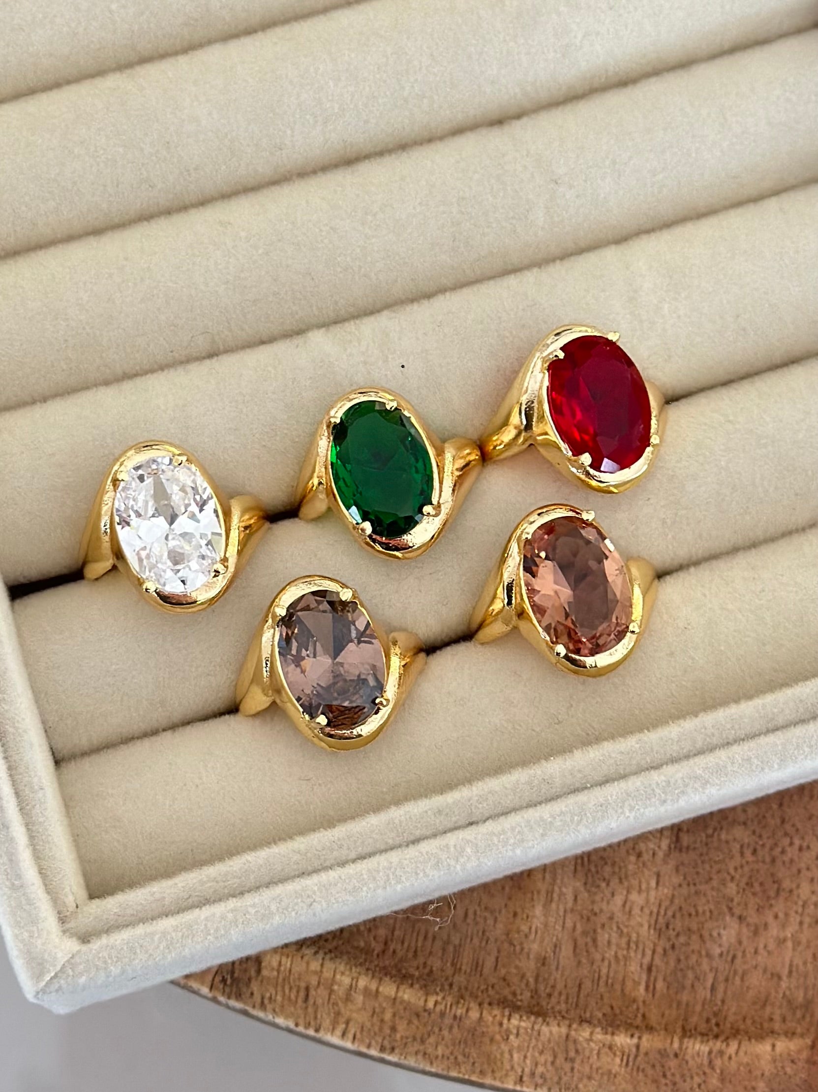 Vintage Taşlı Tasarım Yüzük