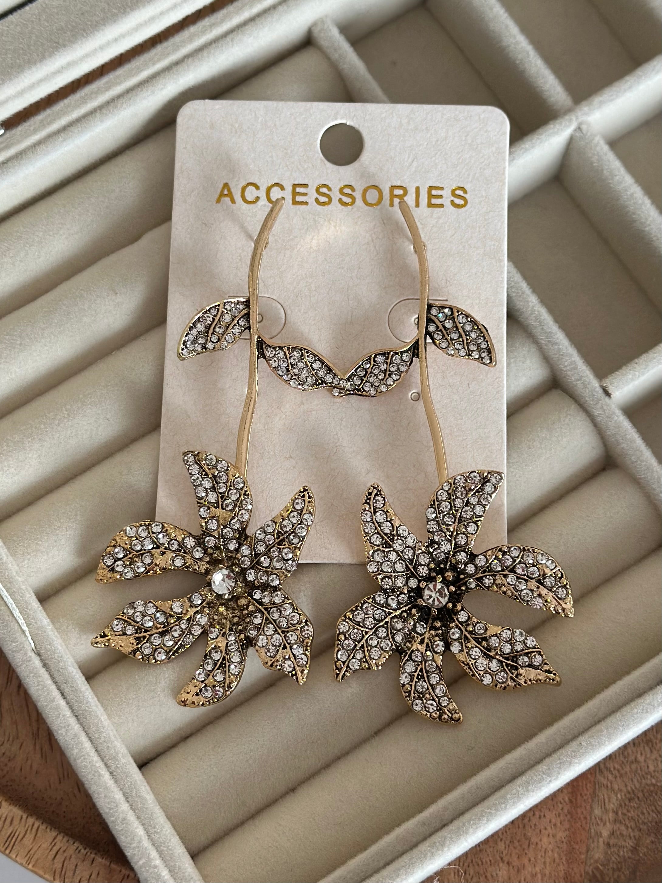 Özel Seri Çiçek Tasarım Küpe