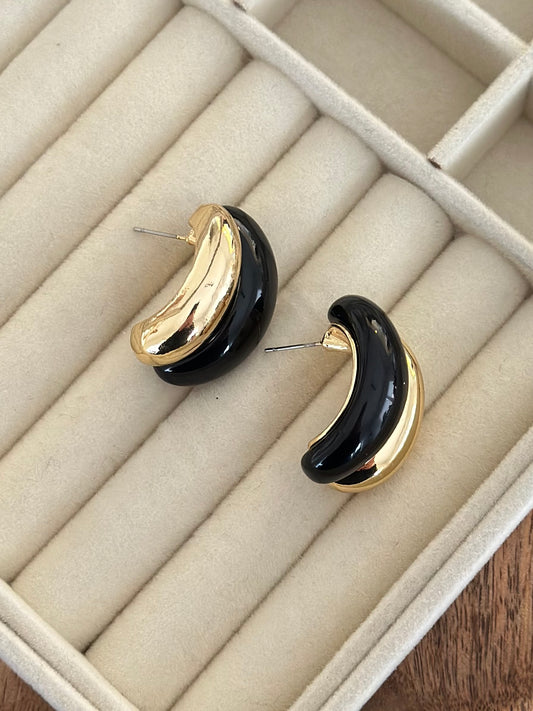 Gold Siyah Oval Halka Formlu Küpe