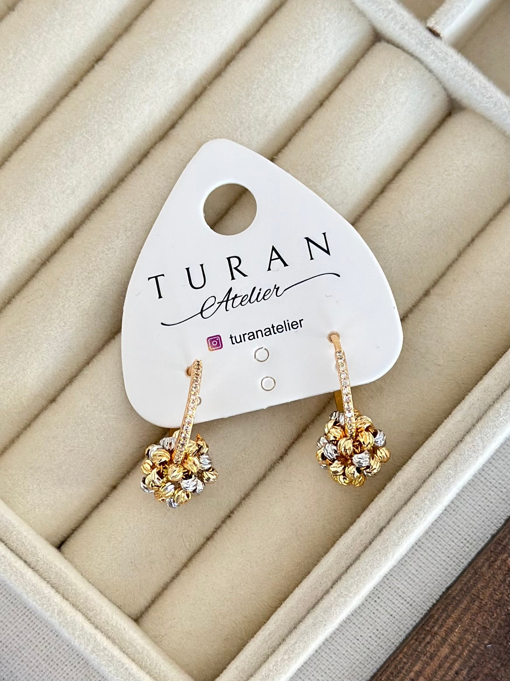 Mini Top Dorika Küpe