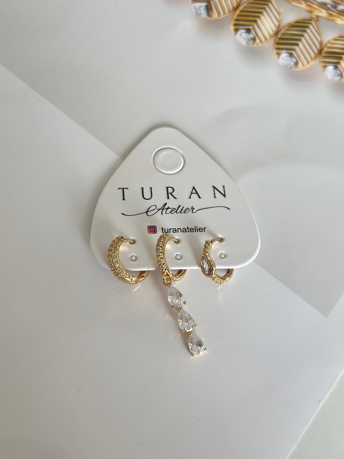 Damla Taşlı Gold Kombin Set Küpe