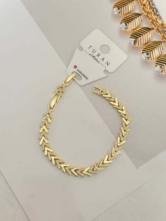 Gold Özel Tasarım V Bileklik