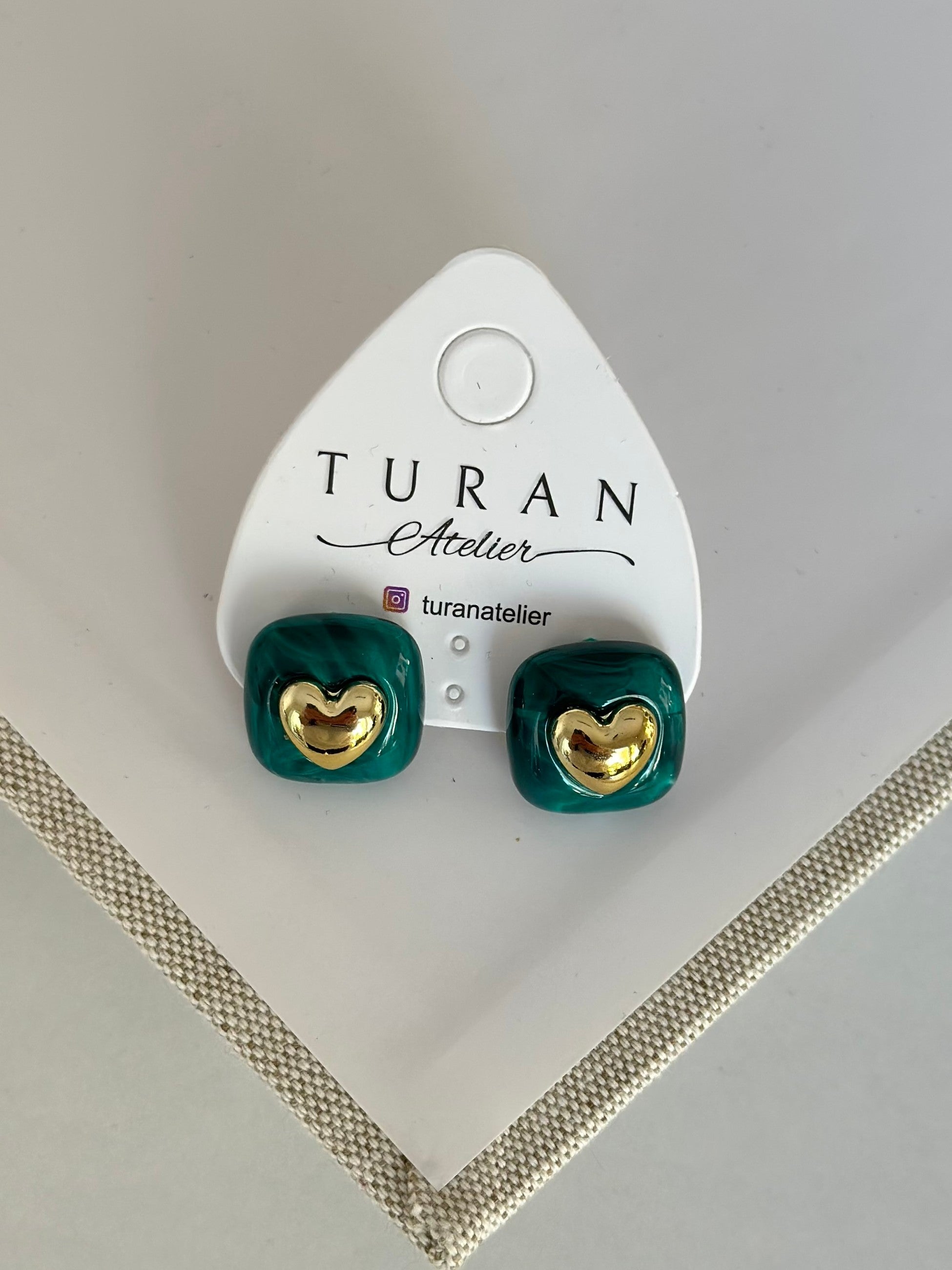 Gold Kalp Detay Yeşil Küpe