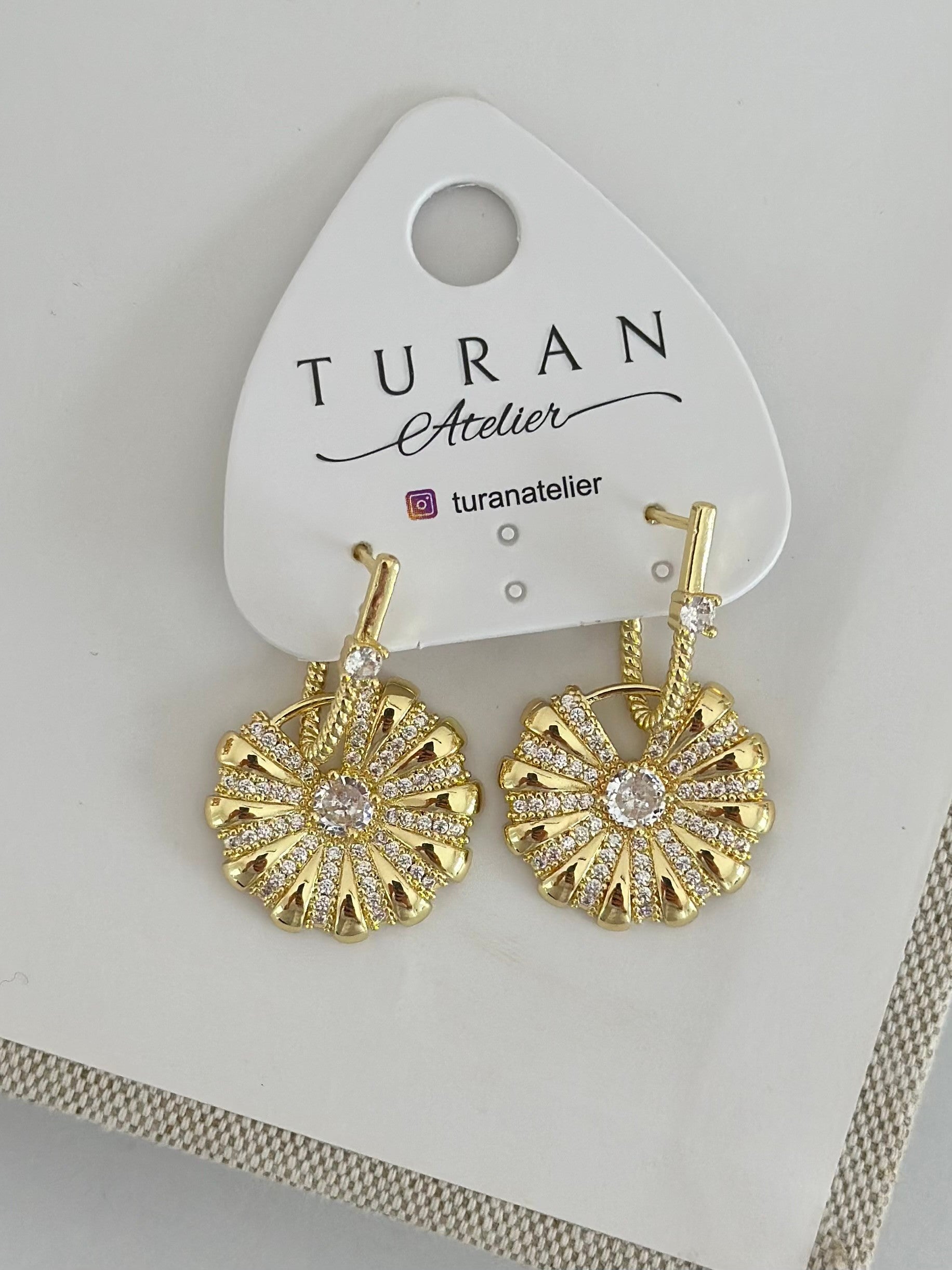 Tek Taş Daire Küpe