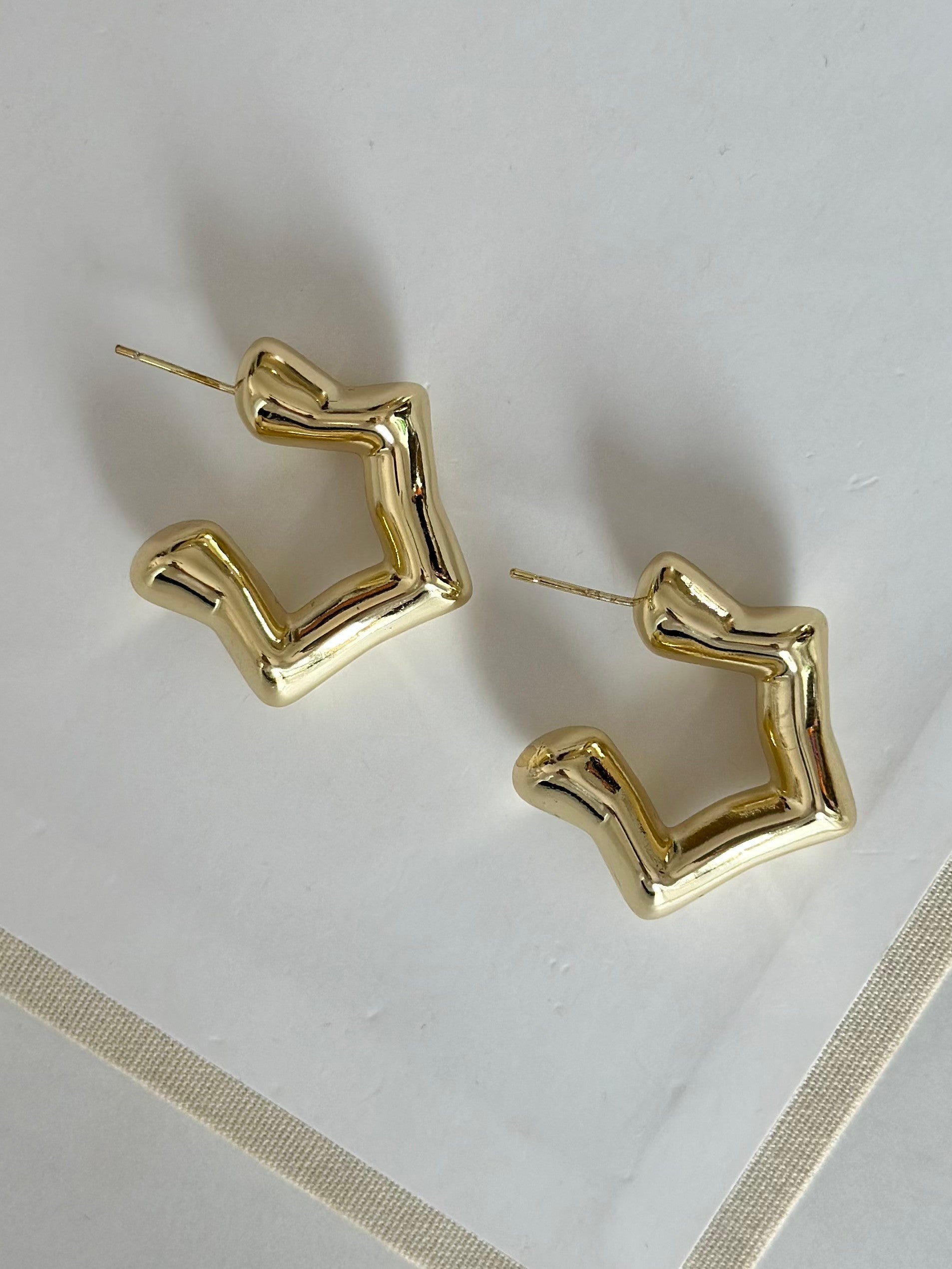 14K Renk Yıldız Model Küpe