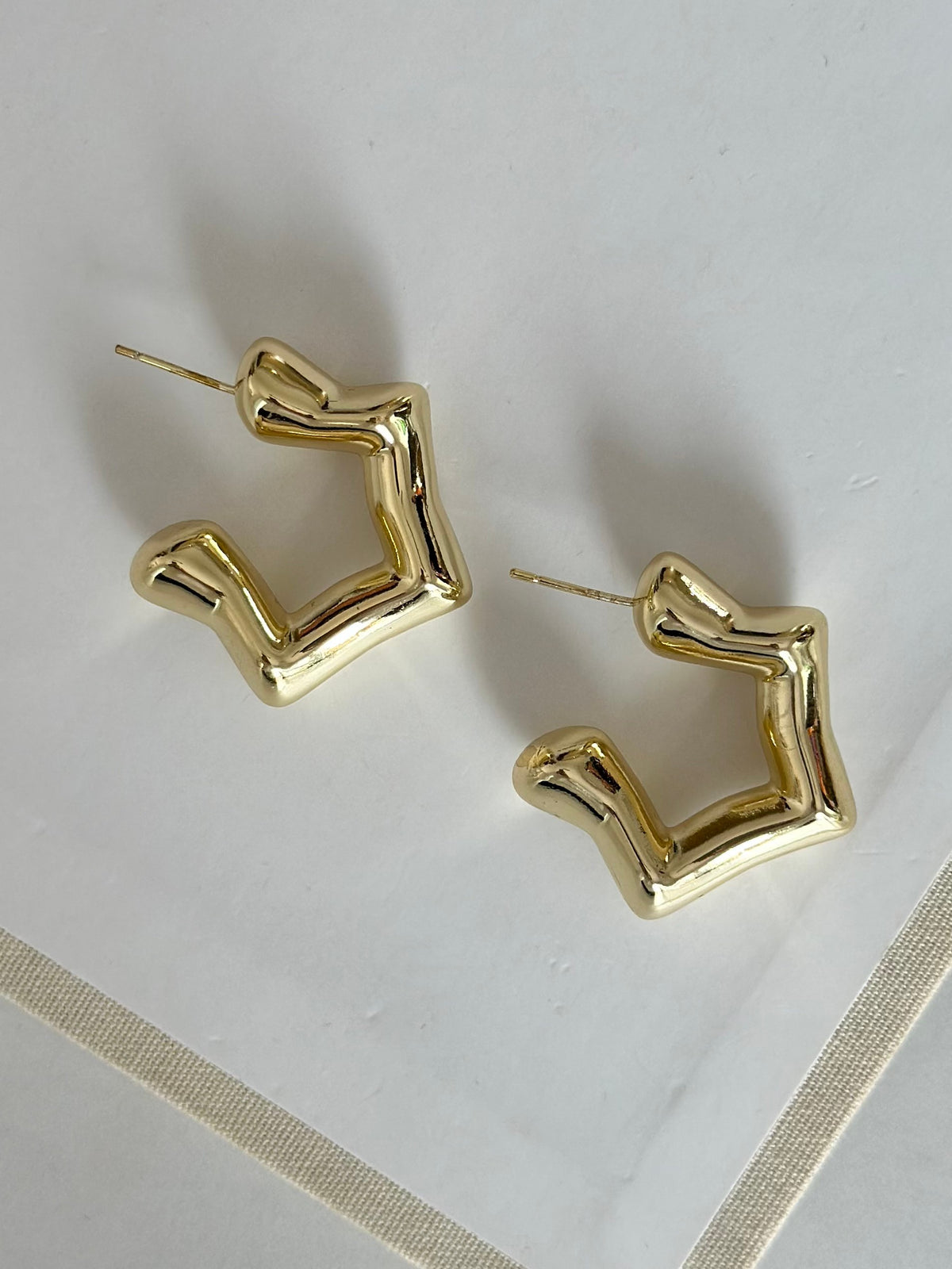 14K Renk Yıldız Model Küpe
