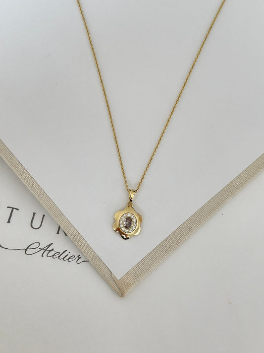 Taşlı Çiçek Altın Model kolye (14K Renk )