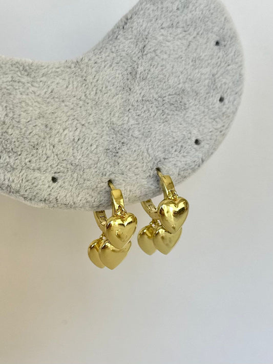 Kalpli Sallantılı Küpe